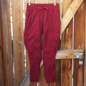 Lululemon dance studio jogger pants sz 6 unlined